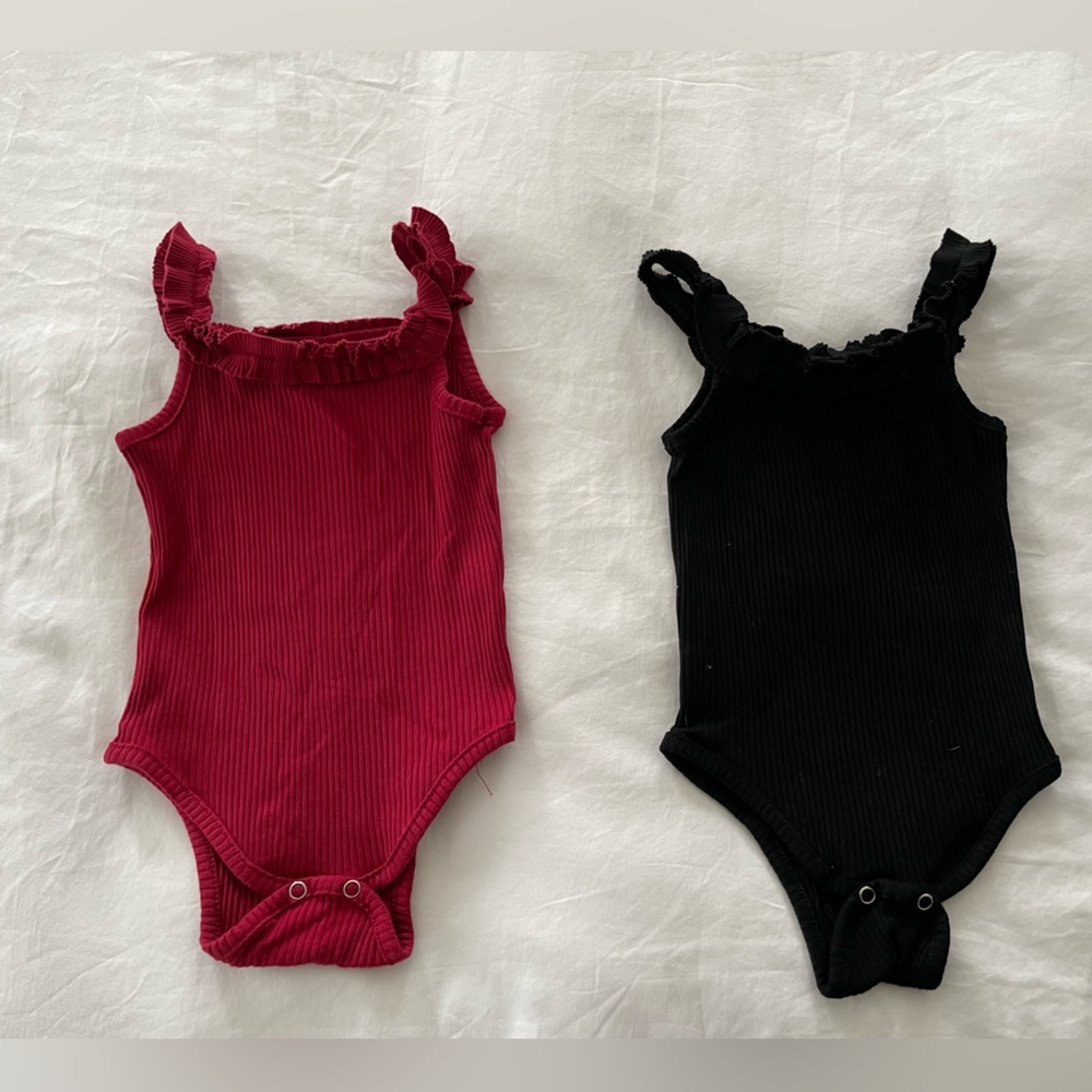 Bundle of 2 sleeveless ruffled tank bodysuits for baby, size 12-18 MONTHS/100cm